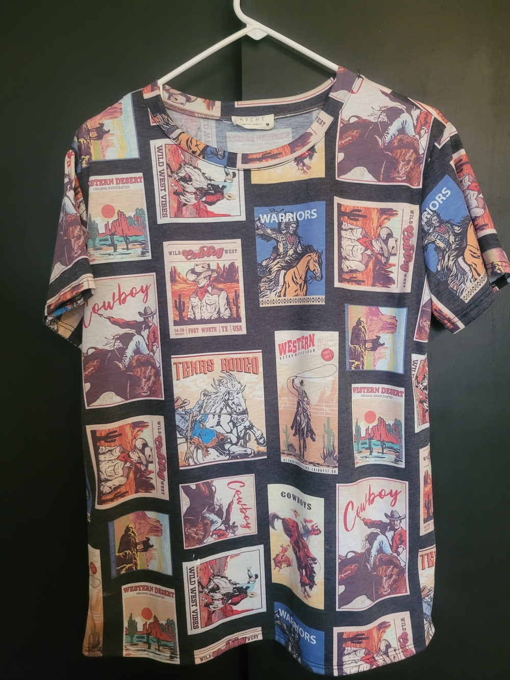 Avery Apparel Co Western Cowboy Rodeo Graffic Print Tee Women's Small